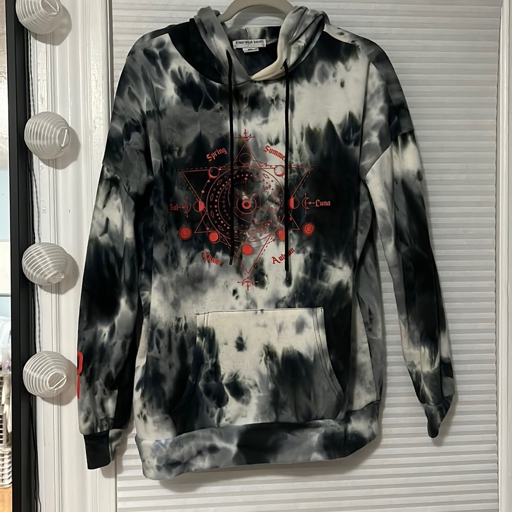 The dye hoodie